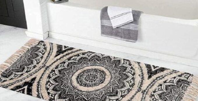 Contrast Shades Stylish Bathroom rugs