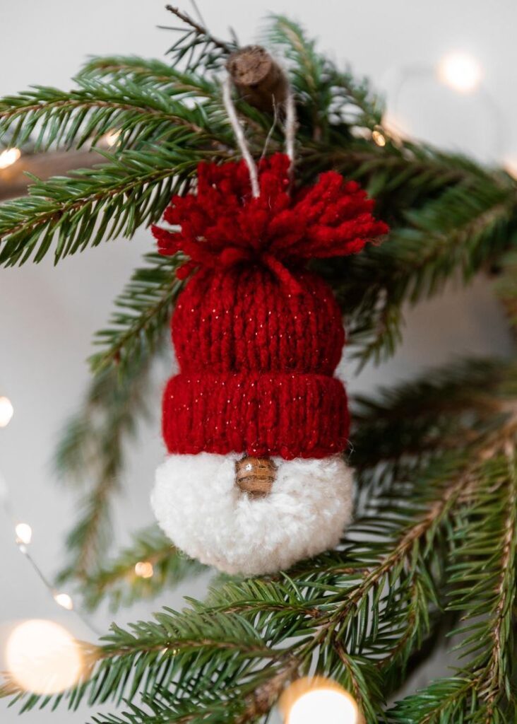 Yarn Ball Christmas Ornament Craft